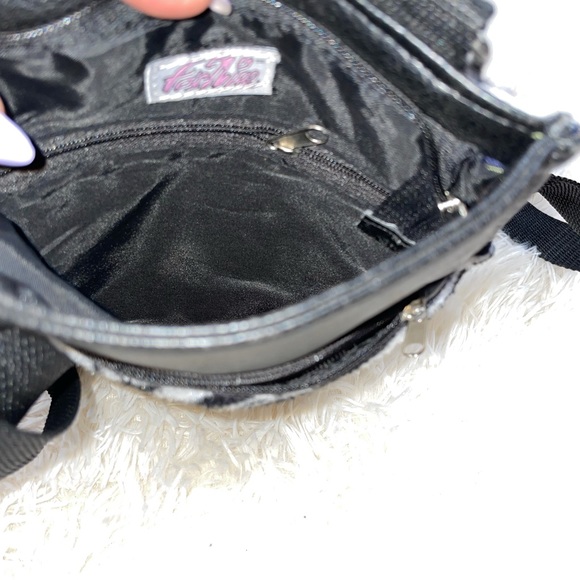 Crossbody Zebra Print - Picture 7 of 8